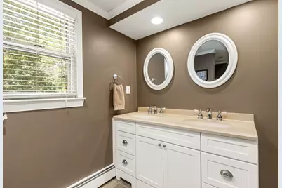 42 Summer St, Foxboro, MA 02035 - Photo 32