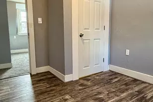 23 Trafalgar Sq, Barre, MA 01005 - Photo 10