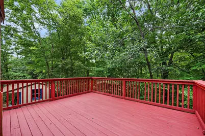 225 Brown St, Pittsfield, MA 01201 - Photo 18