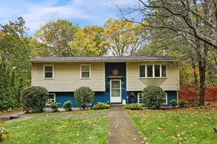 225 Brown St, Pittsfield, MA 01201 - Photo 1