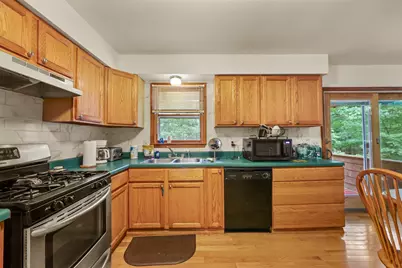 225 Brown St, Pittsfield, MA 01201 - Photo 14