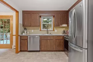 156 Mill St, Burlington, MA 01803 - Photo 16