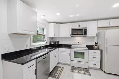 64 Marshall St, Holliston, MA 01746 - Photo 8