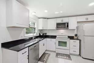 64 Marshall St, Holliston, MA 01746 - Photo 8