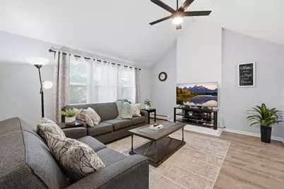 64 Marshall St, Holliston, MA 01746 - Photo 4