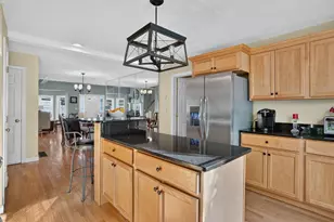 1 Tanglewood Park Dr, Haverhill, MA 01830 - Photo 12