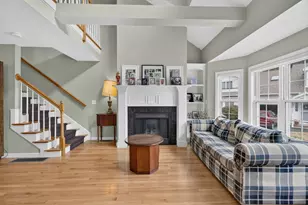 1 Tanglewood Park Dr, Haverhill, MA 01830 - Photo 4
