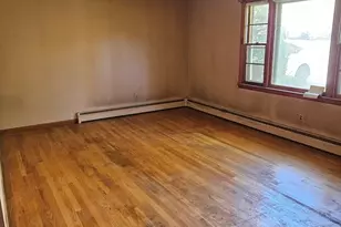 37 Academy St, Chicopee, MA 01013 - Photo 4