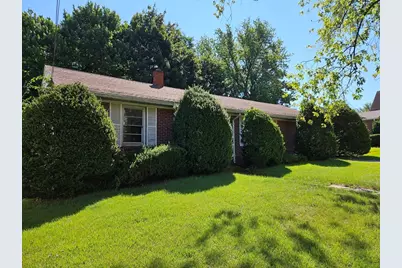 37 Academy St, Chicopee, MA 01013 - Photo 2