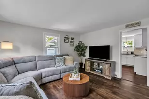 31 Thompson St, East Longmeadow, MA 01028 - Photo 12