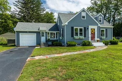 31 Thompson St, East Longmeadow, MA 01028 - Photo 2