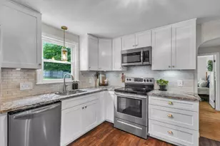 31 Thompson St, East Longmeadow, MA 01028 - Photo 8