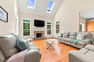 8 Juniper Rd, Upton, MA 01568 - Photo 12