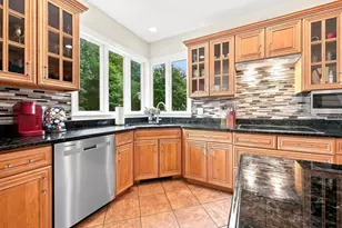 8 Juniper Rd, Upton, MA 01568 - Photo 12