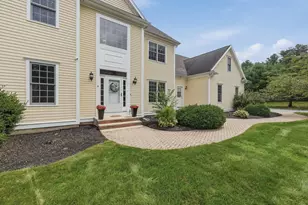 8 Juniper Rd, Upton, MA 01568 - Photo 2
