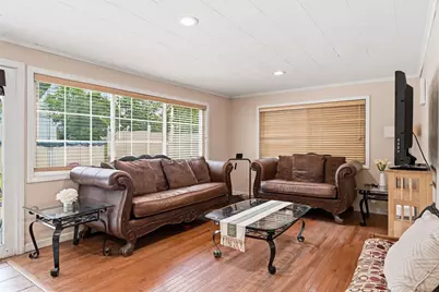 89 Abbott St, Springfield, MA 01118 - Photo 18
