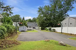 89 Abbott St, Springfield, MA 01118 - Photo 40