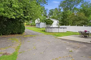 89 Abbott St, Springfield, MA 01118 - Photo 34