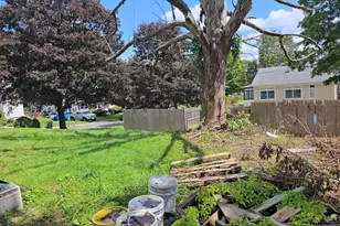 23 Walnut St, Pittsfield, MA 01201 - Photo 10