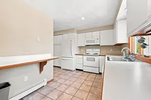 198 Elm St, Marlborough, MA 01752 - Photo 10