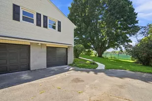 218 Maple St, East Longmeadow, MA 01028 - Photo 2