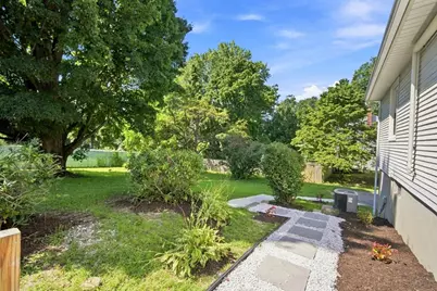 218 Maple St, East Longmeadow, MA 01028 - Photo 6