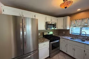 40 Danforth Ct, Haverhill, MA 01832 - Photo 4