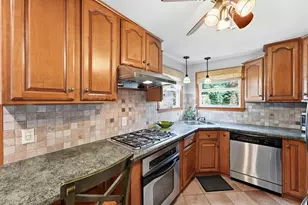 193 Meadow St, Agawam, MA 01001 - Photo 8