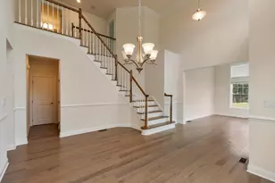 2 Phoebe St, Methuen, MA 01844 - Photo 6