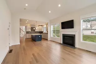 2 Phoebe St, Methuen, MA 01844 - Photo 10