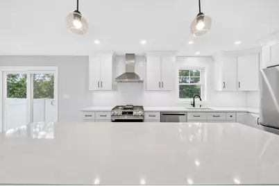 16 Neillian Way #16, Bedford, MA 01730 - Photo 2