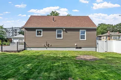 4 Maverick St, Fitchburg, MA 01420 - Photo 34