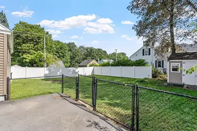 4 Maverick St, Fitchburg, MA 01420 - Photo 30