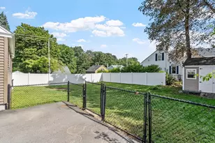 4 Maverick St, Fitchburg, MA 01420 - Photo 30