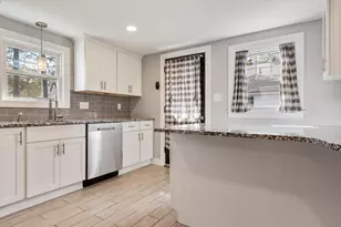 4 Maverick St, Fitchburg, MA 01420 - Photo 10
