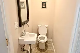 246 Montcalm St, Chicopee, MA 01020 - Photo 10