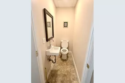 246 Montcalm St #U:C, Chicopee, MA 01020 - Photo 10