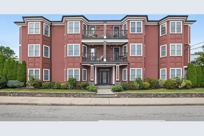 32 Common St. #3-4, Waltham, MA 02451 - Photo 1