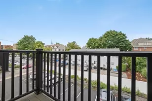 32 Common St, Waltham, MA 02451 - Photo 12
