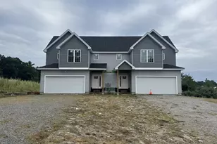 11 Pond St, Lunenburg, MA 01462 - Photo 1
