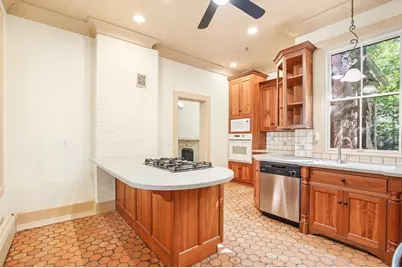 52 Mattoon St #1, Springfield, MA 01105 - Photo 2