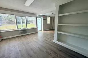 246 Montcalm St, Chicopee, MA 01020 - Photo 4