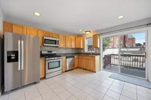122 Locust St, Haverhill, MA 01830 - Photo 2