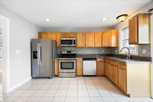 122 Locust St, Haverhill, MA 01830 - Photo 6