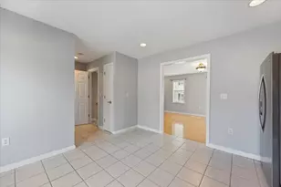 122 Locust St, Haverhill, MA 01830 - Photo 4