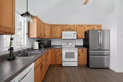 79 Emerald Dr, Lynn, MA 01904 - Photo 10