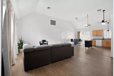 79 Emerald Dr, Lynn, MA 01904 - Photo 8