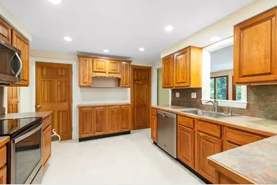 101 Topsfield Road, Wenham, MA 01984 - Photo 10