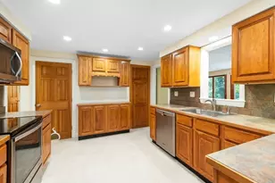 101 Topsfield Rd, Wenham, MA 01984 - Photo 10