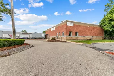 11 Commercial St #11, Medford, MA 02155 - Photo 4